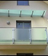 DOMINOX; Balkon z inox ograjo s steklenim vmesnim delom - 246.jpg